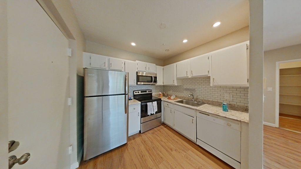 67 Milliken APT 21B, Franklin, MA 02038