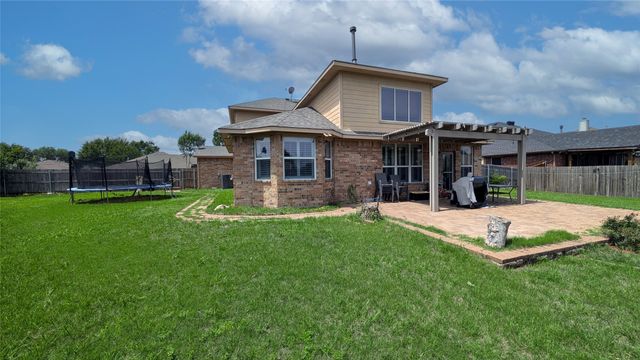 5848 Somerton Drive, Grand Prairie, TX 75052