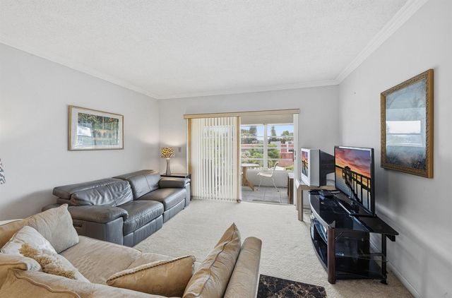 2991 NW 46th Avenue 303, Lauderdale Lakes, FL 33313