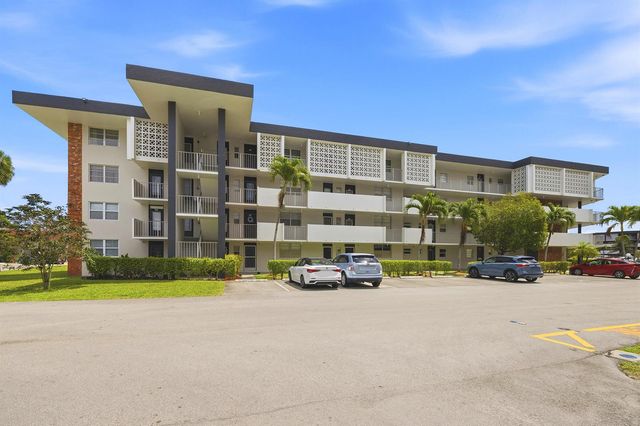 2991 NW 46th Avenue 303, Lauderdale Lakes, FL 33313