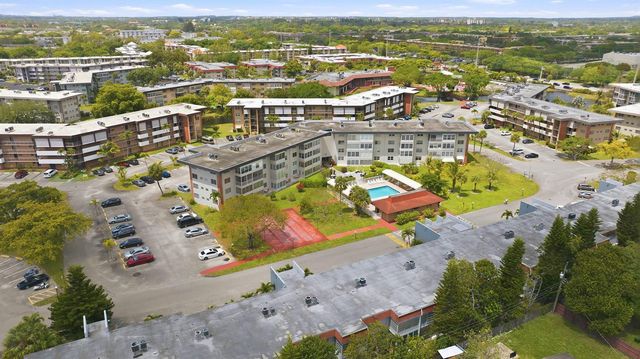 2991 NW 46th Avenue 303, Lauderdale Lakes, FL 33313