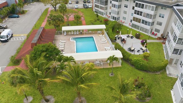 2991 NW 46th Avenue 303, Lauderdale Lakes, FL 33313