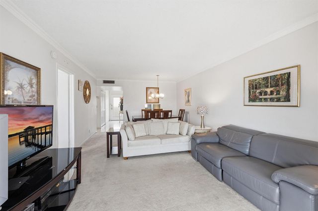 2991 NW 46th Avenue 303, Lauderdale Lakes, FL 33313
