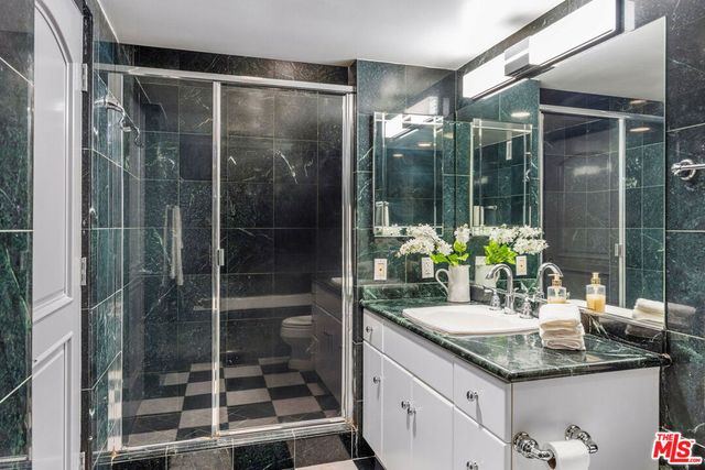 851 N San Vicente Boulevard 304, West Hollywood, CA 90069
