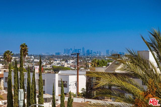 851 N San Vicente Boulevard 304, West Hollywood, CA 90069