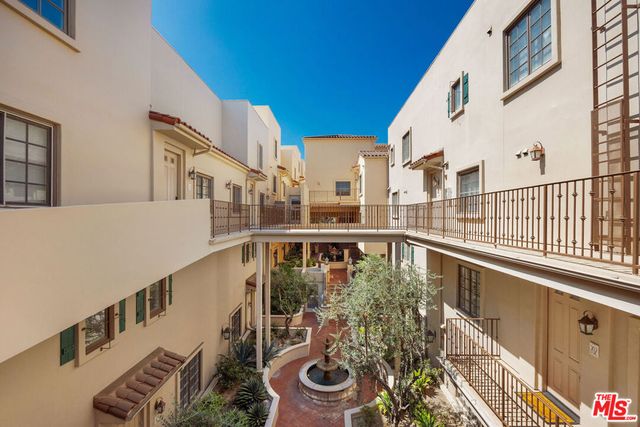 851 N San Vicente Boulevard 304, West Hollywood, CA 90069