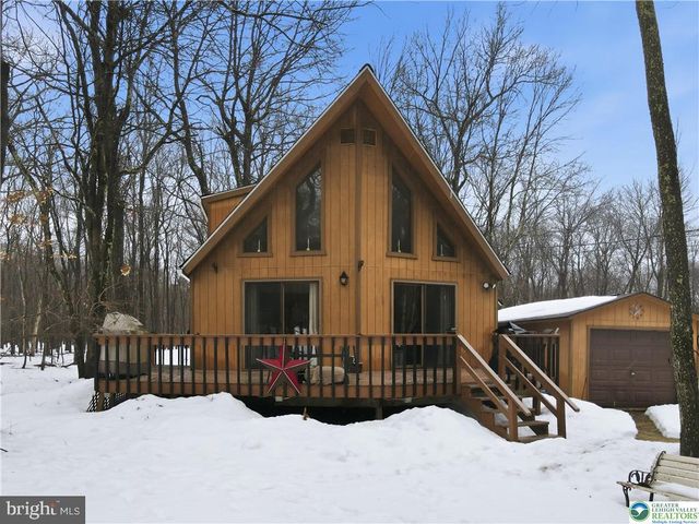 8 RUNNING BEAR LN, Albrightsville, PA 18210