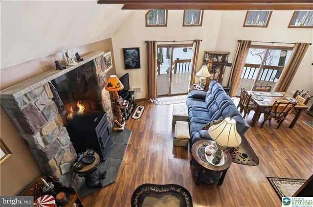 8 RUNNING BEAR LN, Albrightsville, PA 18210