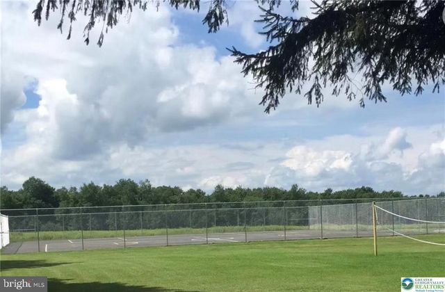 8 RUNNING BEAR LN, Albrightsville, PA 18210