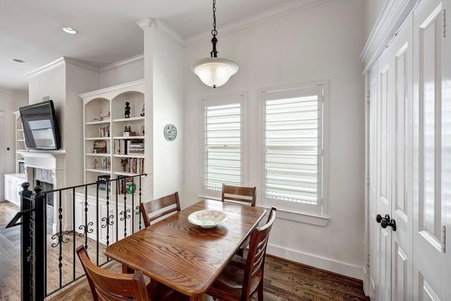 125 E 22nd Street, Houston, TX 77008