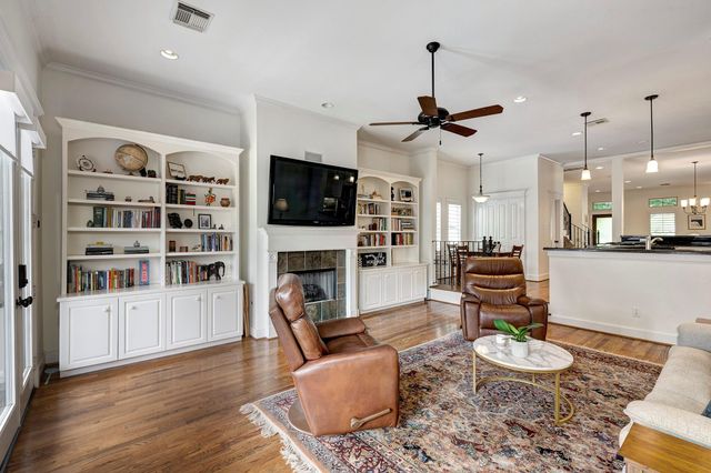 125 E 22nd Street, Houston, TX 77008