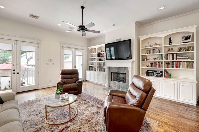 125 E 22nd Street, Houston, TX 77008