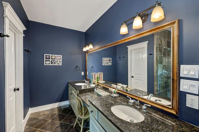 125 E 22nd Street, Houston, TX 77008