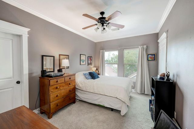 125 E 22nd Street, Houston, TX 77008