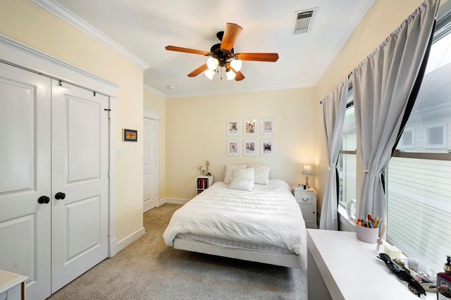 125 E 22nd Street, Houston, TX 77008