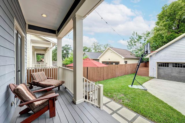 125 E 22nd Street, Houston, TX 77008