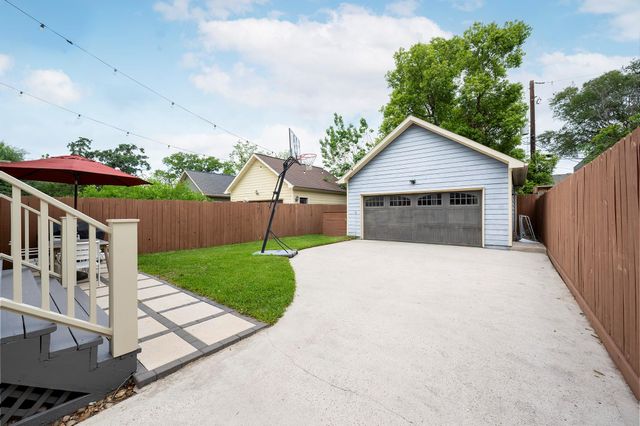 125 E 22nd Street, Houston, TX 77008