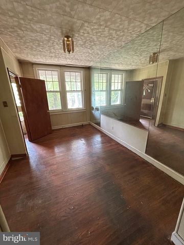2740 BERYL AVE, Baltimore, MD 21205
