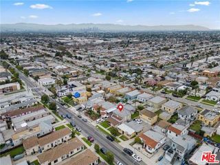 6822 S Van Ness, Los Angeles, CA 90047