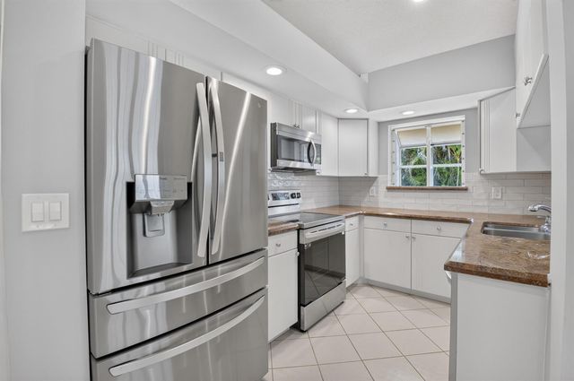 10911 Ladera Lane A, Boca Raton, FL 33498