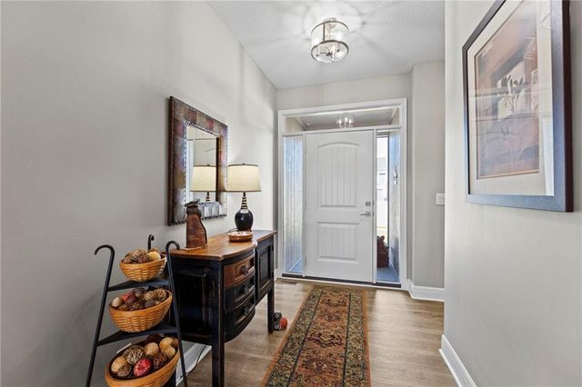 925 N Willow Court, Tonganoxie, KS 66086