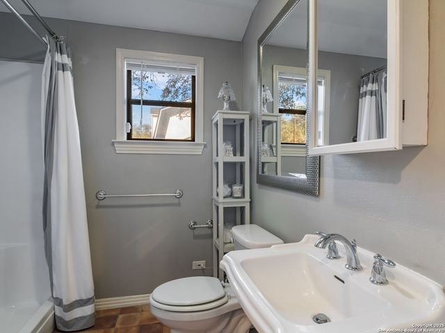 1939 E Lawndale Drive, San Antonio, TX 78209