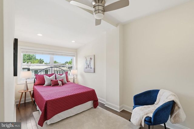 5002 7TH PL NW, Washington, DC 20011