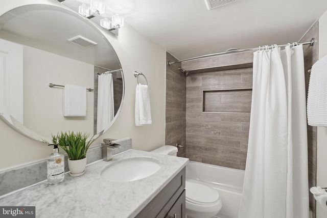 5002 7TH PL NW, Washington, DC 20011