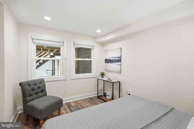 5002 7TH PL NW, Washington, DC 20011