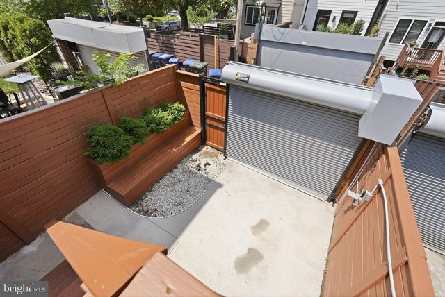 5002 7TH PL NW, Washington, DC 20011