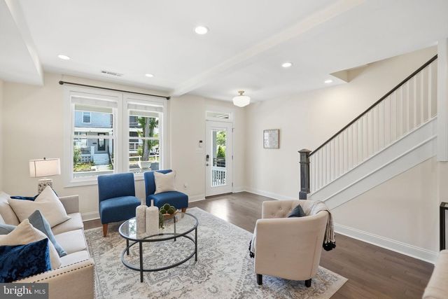 5002 7TH PL NW, Washington, DC 20011