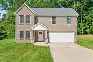 2948 Lashmit Drive, Winston-salem, NC 27103
