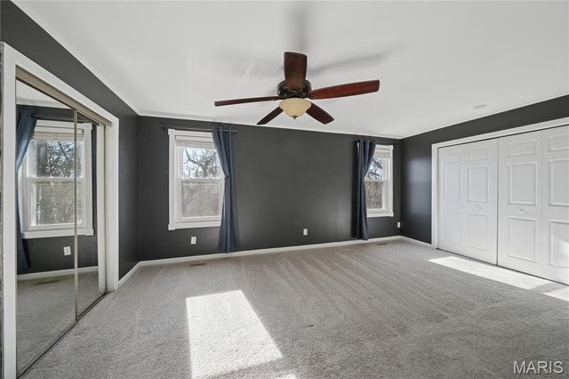 53 Lois Lane, Fenton, MO 63026