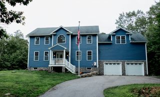 368 Dudley Oxford Rd, Dudley, MA 01571