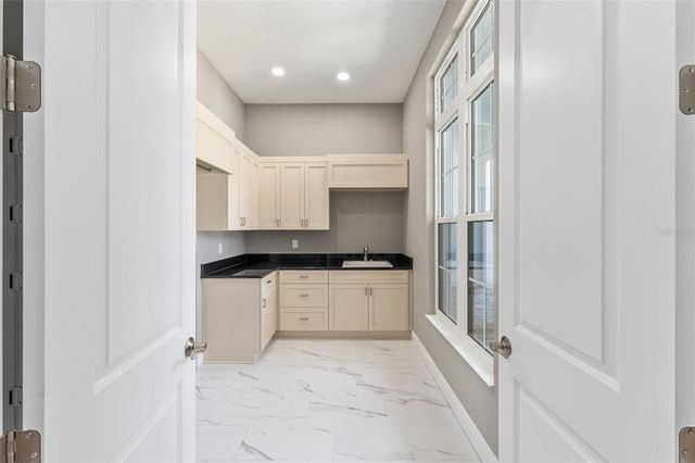 950 SE 80TH STREET, Ocala, FL 34480