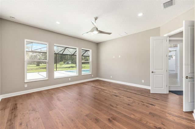 950 SE 80TH STREET, Ocala, FL 34480