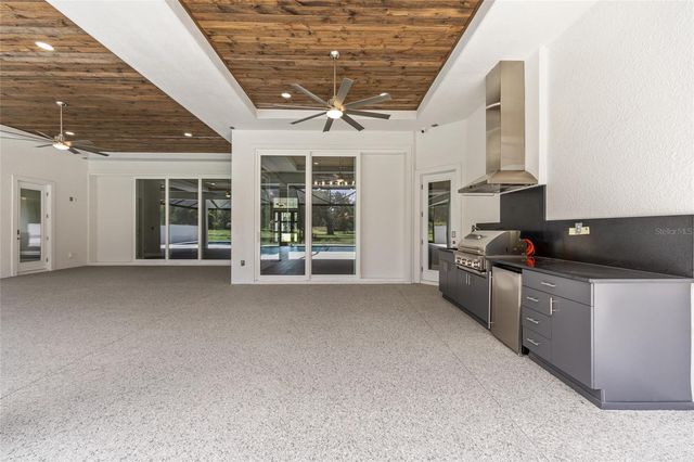 950 SE 80TH STREET, Ocala, FL 34480