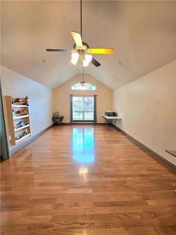 3005 N 15Th Place, Rogers, AR 72756