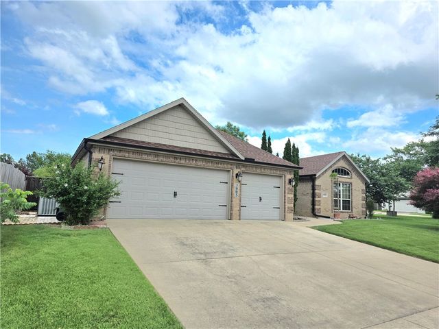 3005 N 15Th Place, Rogers, AR 72756