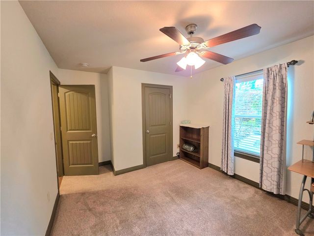 3005 N 15Th Place, Rogers, AR 72756
