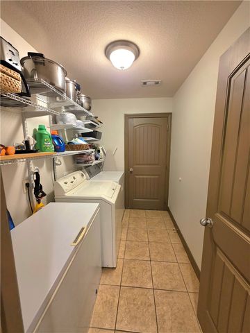 3005 N 15Th Place, Rogers, AR 72756