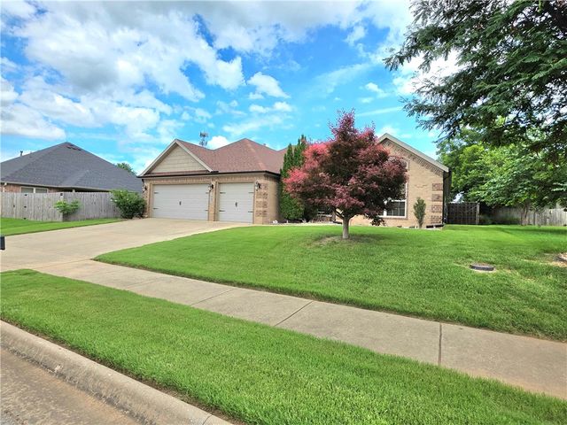 3005 N 15Th Place, Rogers, AR 72756