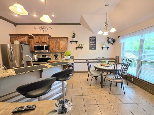3005 N 15Th Place, Rogers, AR 72756