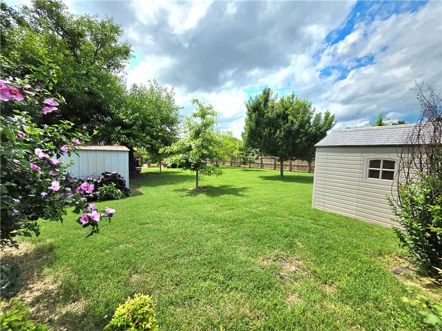 3005 N 15Th Place, Rogers, AR 72756