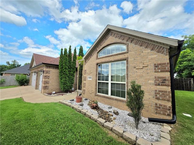 3005 N 15Th Place, Rogers, AR 72756