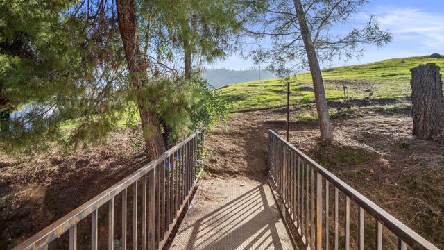 34784 Bogart Drive, Springville, CA 93265