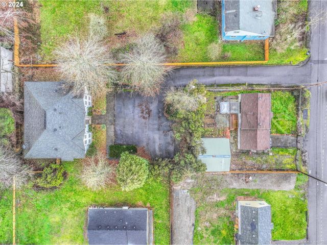 8913 Se RHONE St, Portland, OR 97266