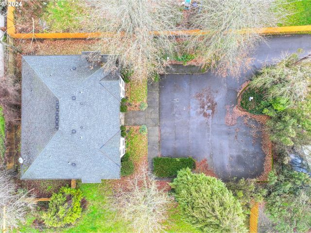 8913 Se RHONE St, Portland, OR 97266