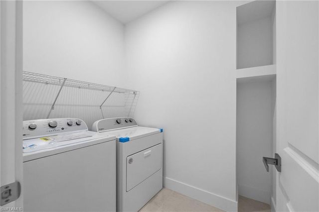 2814 5TH TER, Cape Coral, FL 33993