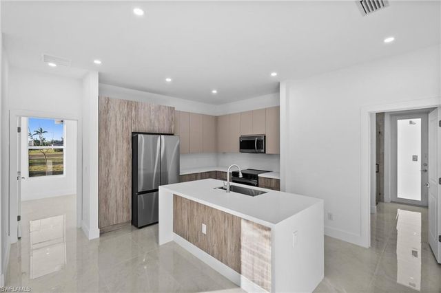 2814 5TH TER, Cape Coral, FL 33993
